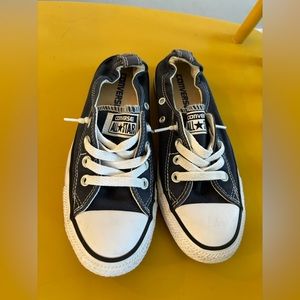 VGUC navy Converse slip on sneakers, size women’s 6.5